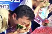 吃瓜比赛搞笑视频大全,笑料横生！吃瓜比赛搞笑视频大盘点